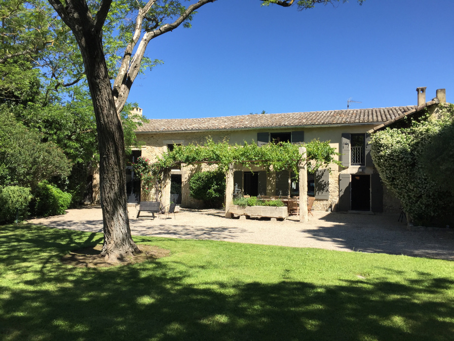 Patio vu du jardin